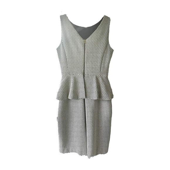 BANANA REPUBLIC, WOMENS, SLEEVELESS, PEPLUM DRESS. BLACK & WHITE PRINT. SIZE 4 - Picture 6 of 10